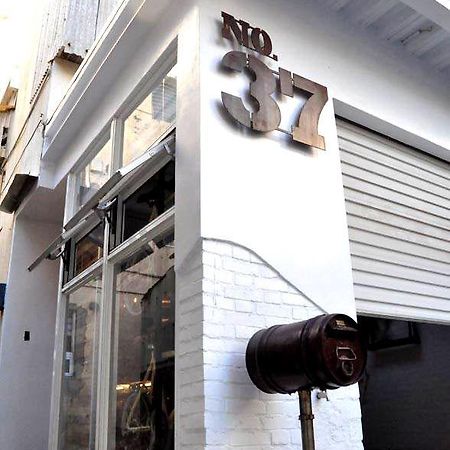 No 37 Homestay Tainan Exteriör bild